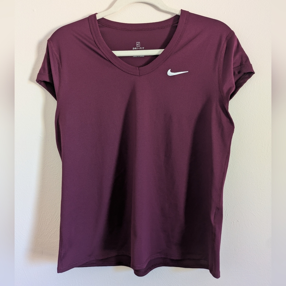 Nike Red Fitted Cap Sleeve T-Shirt